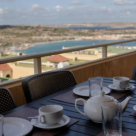 Belvedere - Cozy 2bed Seaview By Homely *