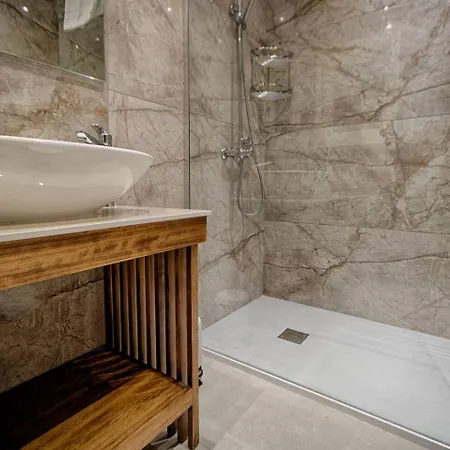 Belvedere - Cozy 2bed Seaview By Homely *