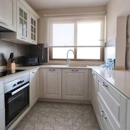 דירה Belvedere - Cozy 2bed Seaview By Homely מליאהה