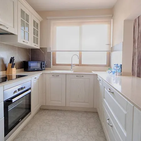 Belvedere - Cozy 2bed Seaview By Homely מליאהה