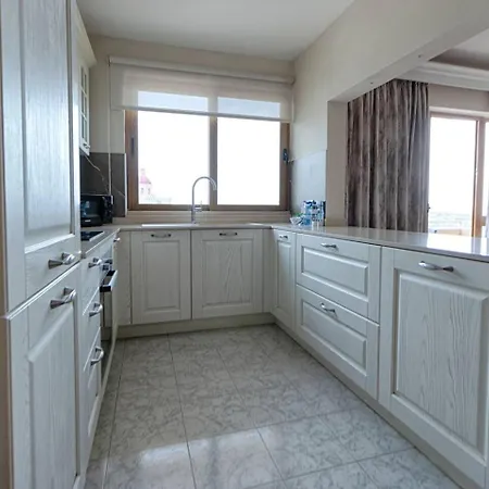 דירה Belvedere - Cozy 2bed Seaview By Homely מליאהה